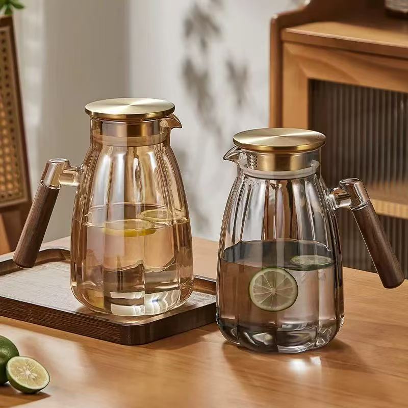 Dió fogantyús sütőtök vizeskancsó